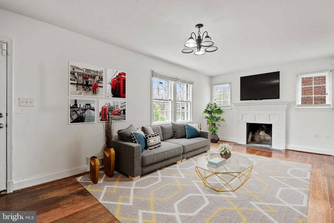 1807 41st Place Southeast - Photo 4 of 50