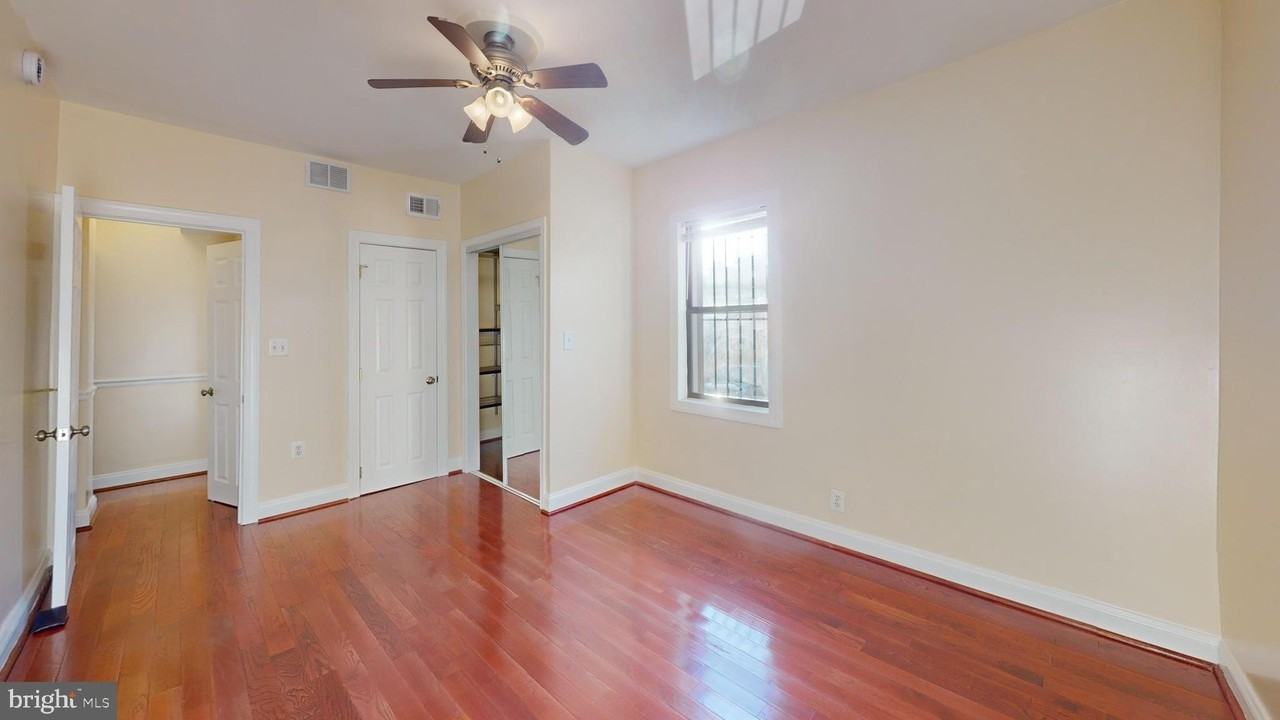 315 Evarts Street Northeast #T6 - Photo 4 of 14