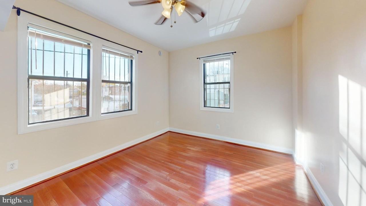 315 Evarts Street Northeast #T6 - Photo 5 of 14