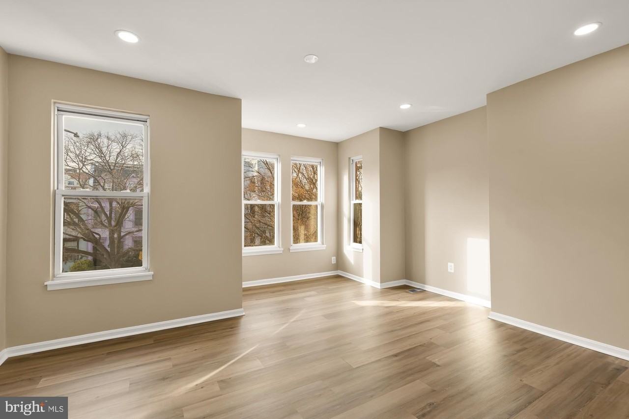 1033 5th Street Northeast #A - Photo 5 of 27