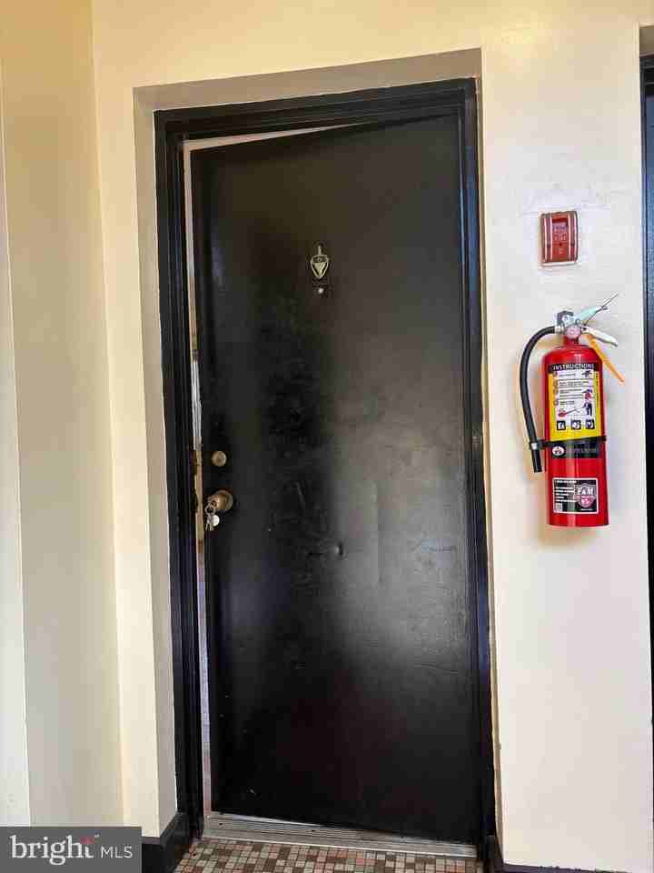 7044 Eastern Ave Nw - Photo 3 of 18