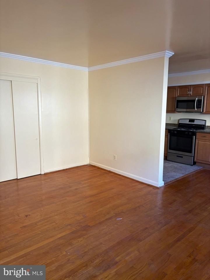 7044 Eastern Ave Nw - Photo 4 of 18