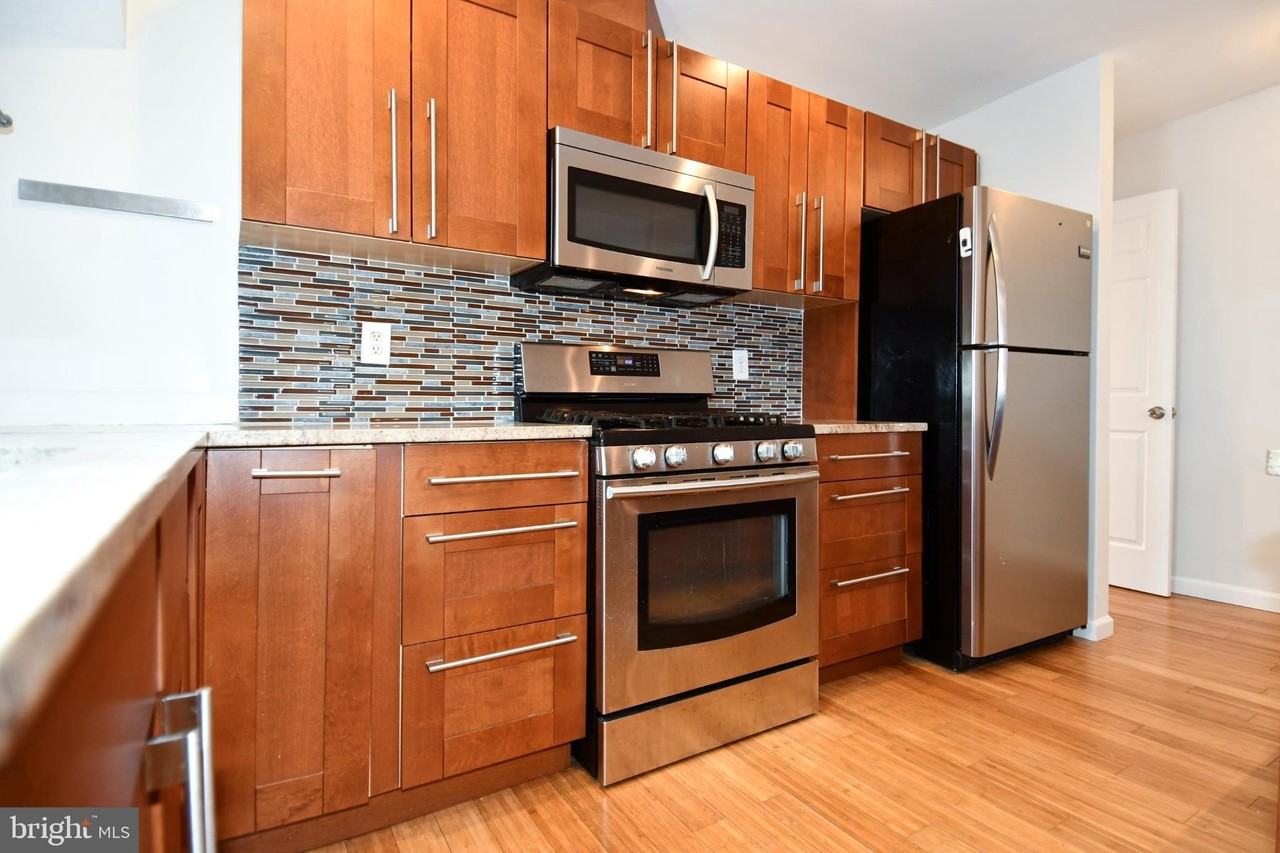 737 Morton Street Northwest #2 - Photo 7 of 31