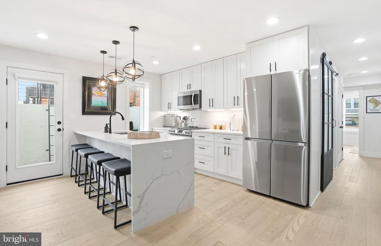 616 Quebec Place Northwest #1 - Photo 4 of 26