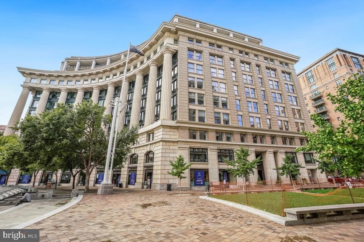 801 Pennsylvania Avenue Northwest #PH06 - Photo 2 of 38