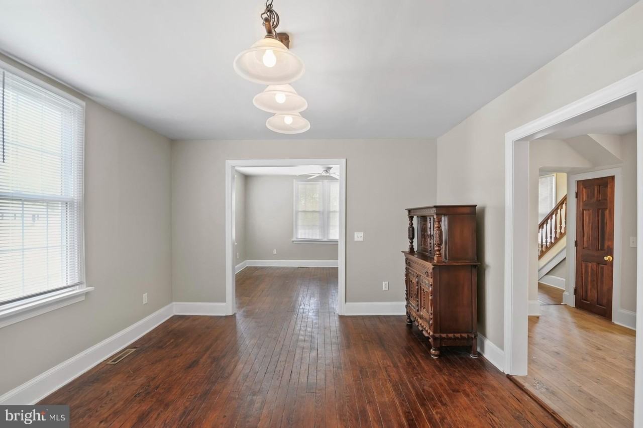 107 West High Street - Photo 5 of 12