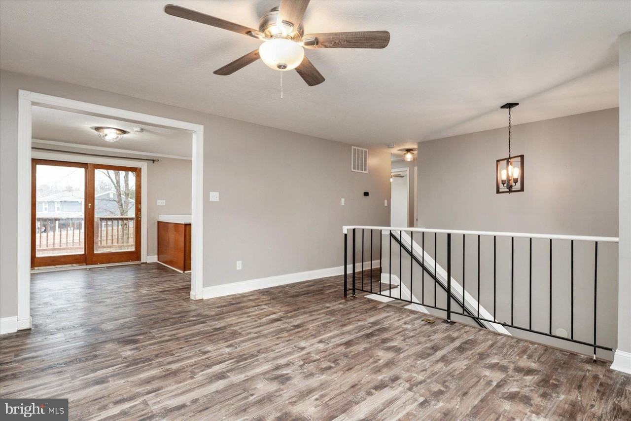 346 Dublin Drive - Photo 4 of 34