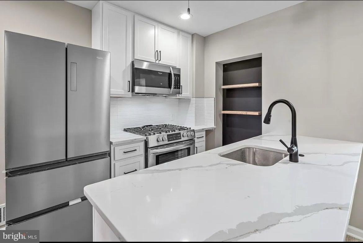 109 Bloomsberry St - Photo 4 of 20