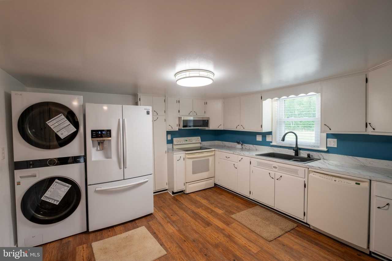 12475 Rock Point Road - Photo 4 of 25