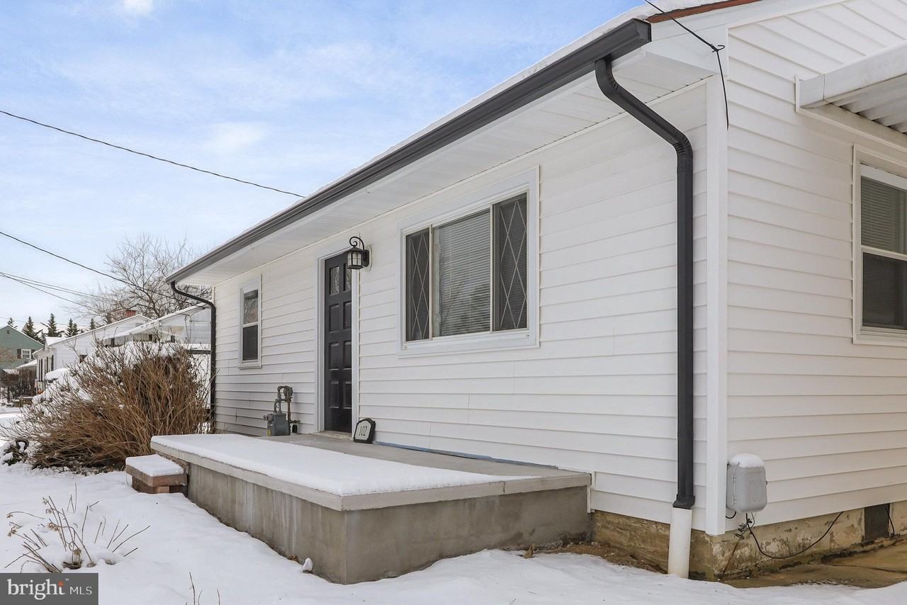 102 South Atwood Road - Photo 2 of 30