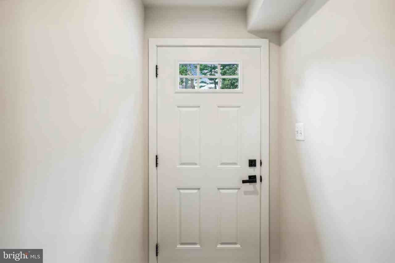 19753 Green Village Drive - Photo 5 of 50