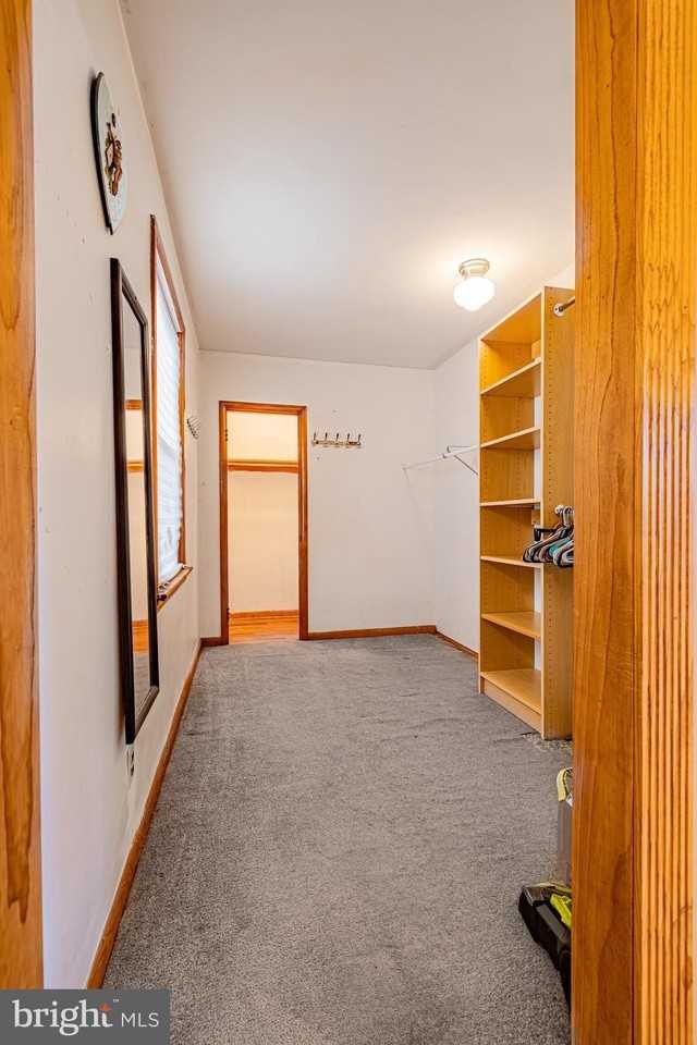 211 Marlyn Ave - Photo 7 of 11