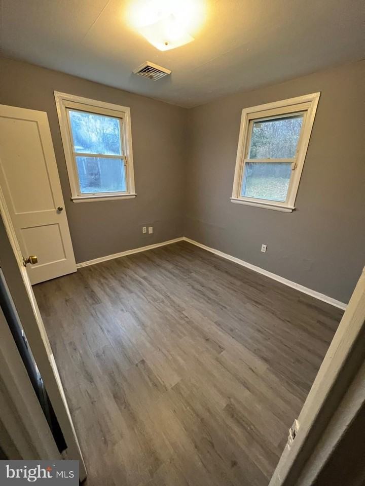 116 Lemmon Avenue - Photo 3 of 9