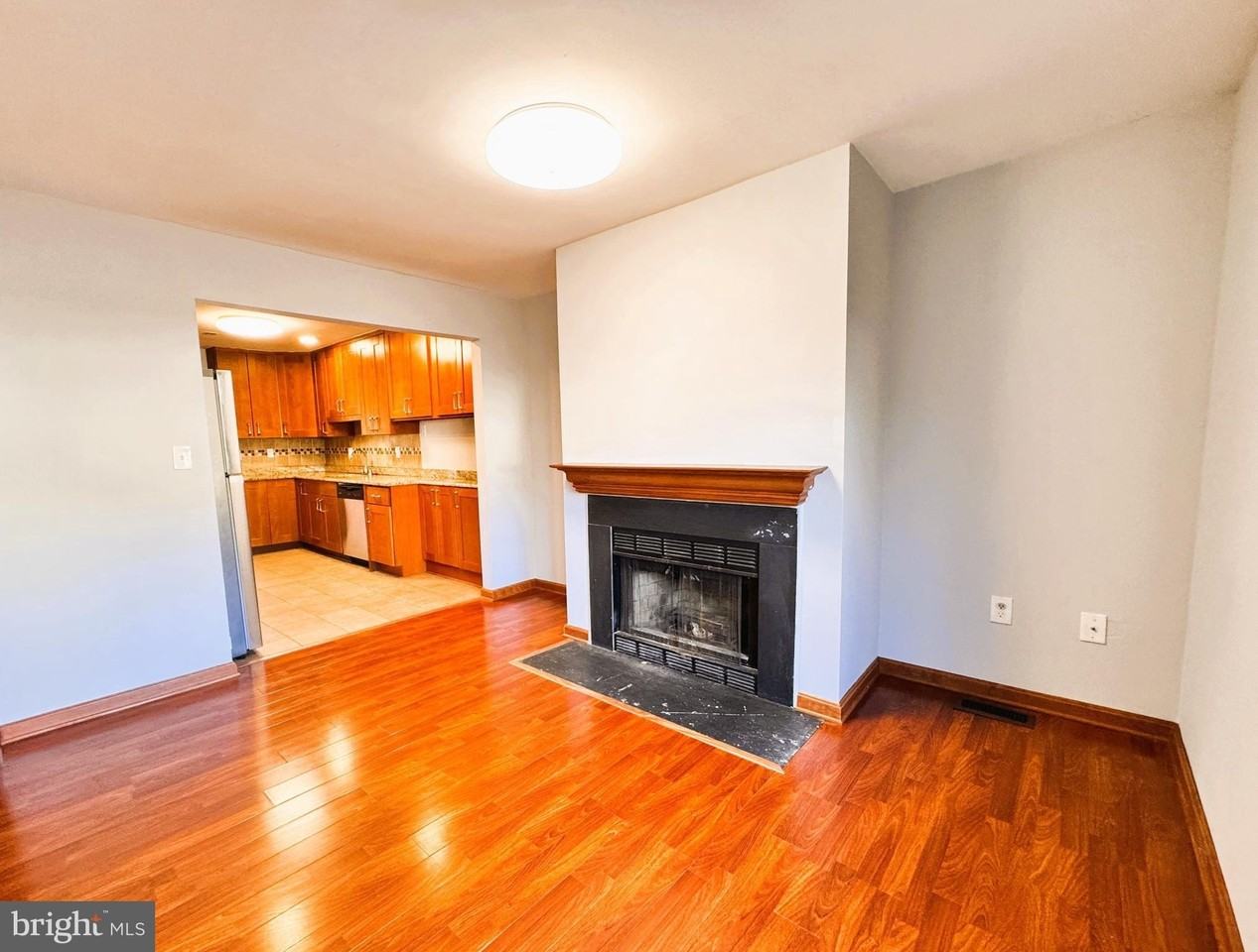 160 Thoreau Drive - Photo 6 of 24