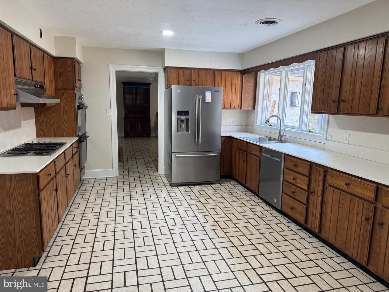 210 Raintree Lane - Photo 4 of 23