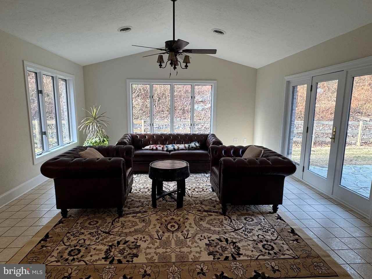 210 Raintree Lane - Photo 7 of 23