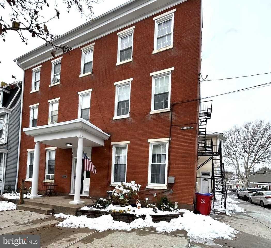 435 Radcliffe Street #13