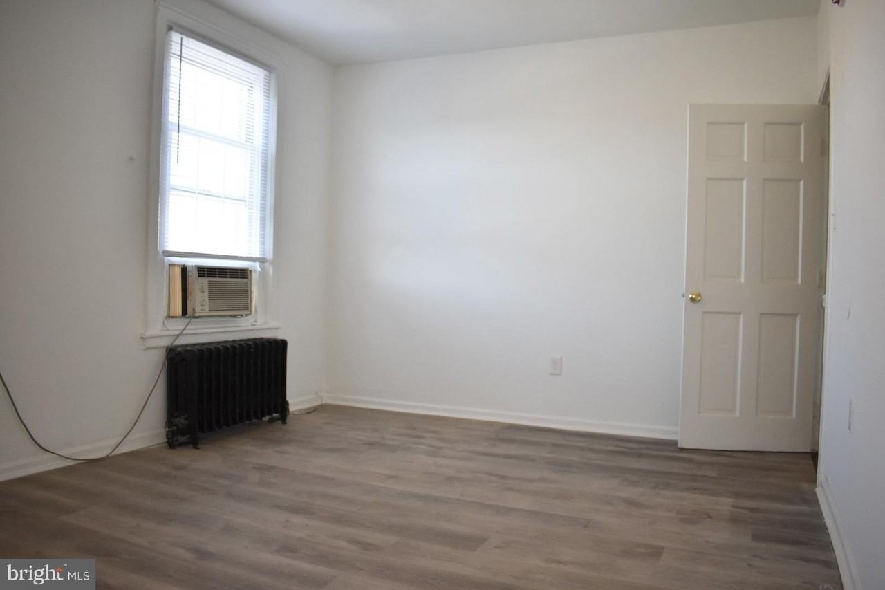 6031 6031 MARKET Street unit: Front - Photo 5 of 10