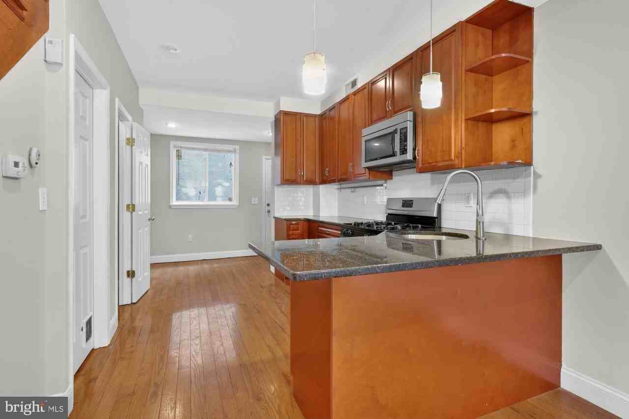 1304 South Fairhill Street - Photo 5 of 25