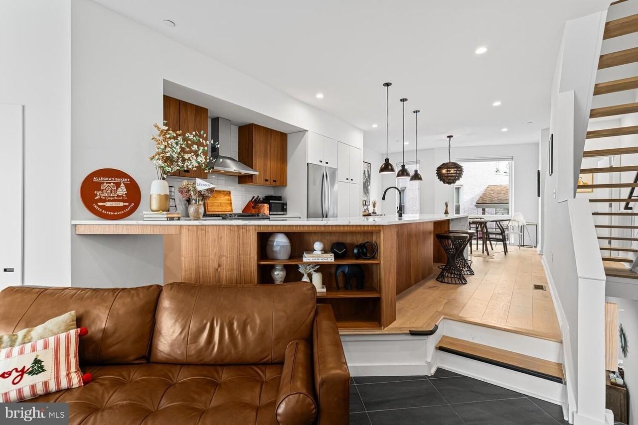 237 Krams Avenue - Photo 2 of 31