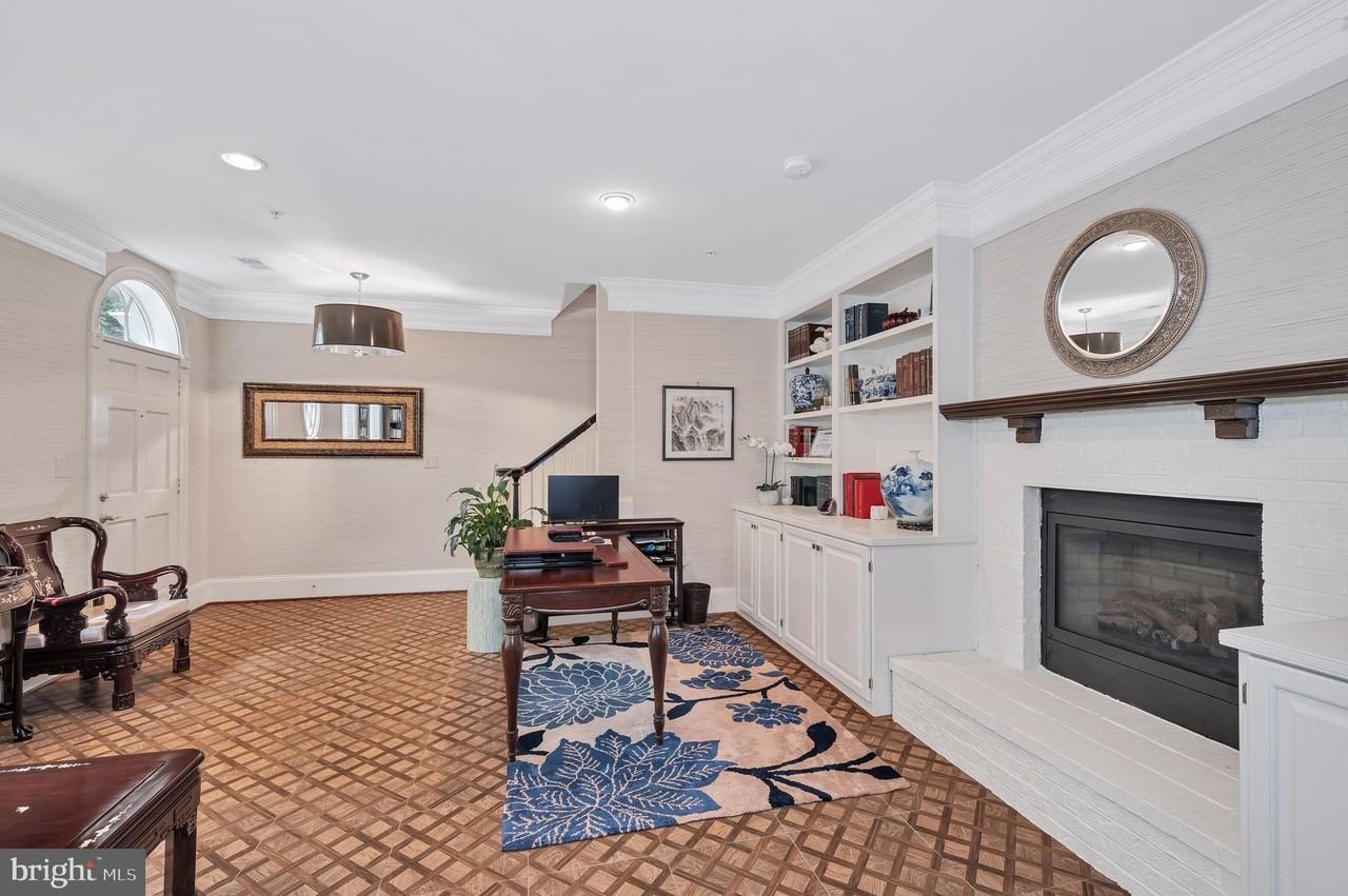 705 Lyles Lane - Photo 3 of 50