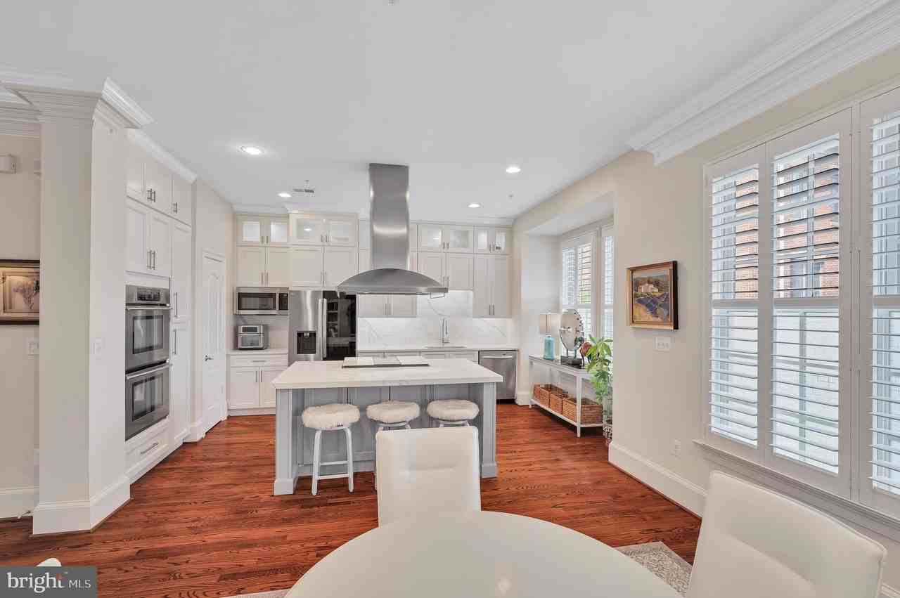 705 Lyles Lane - Photo 5 of 50