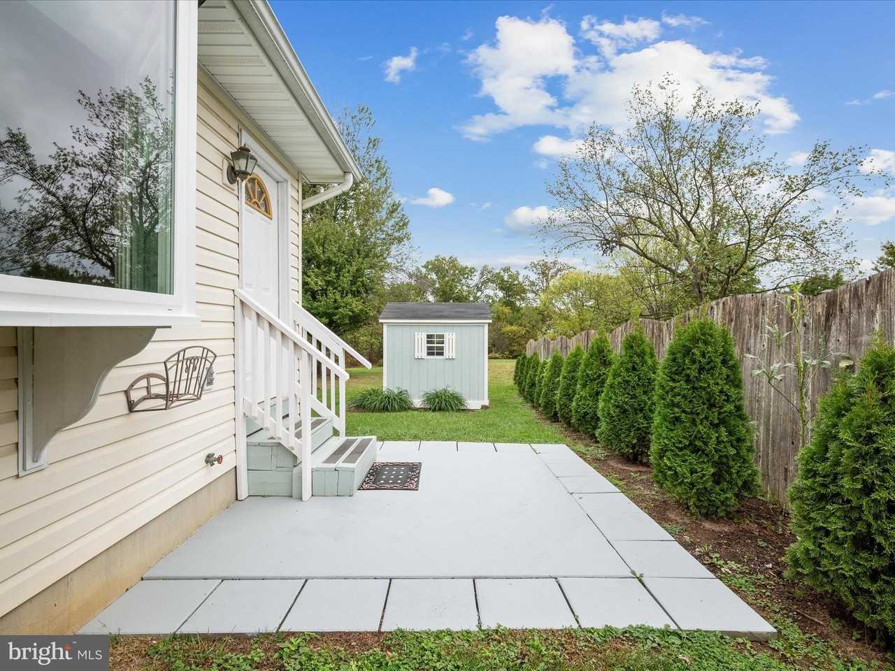 112 Jefferson Court - Photo 4 of 40