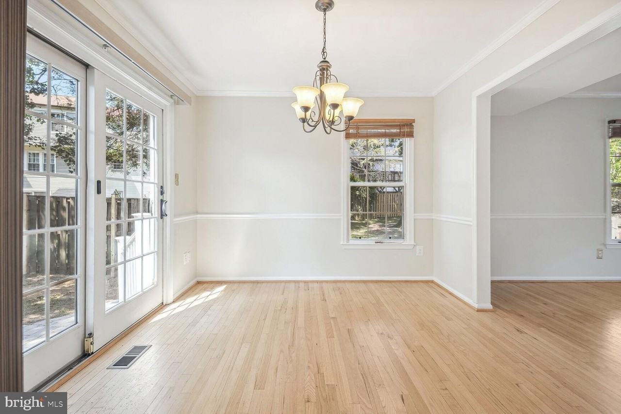 2772 Knollside Lane - Photo 7 of 26