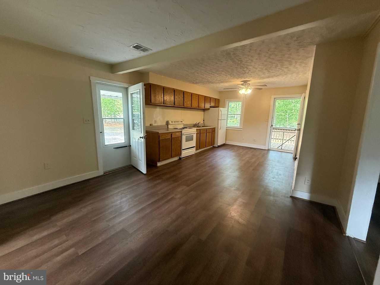 6565 South Spotswood Trail - Photo 4 of 18