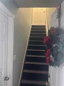 5 Gibbs Road - Photo 2 of 10