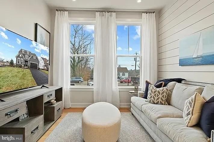 941 Warlander Dr Sw - Photo 2 of 10