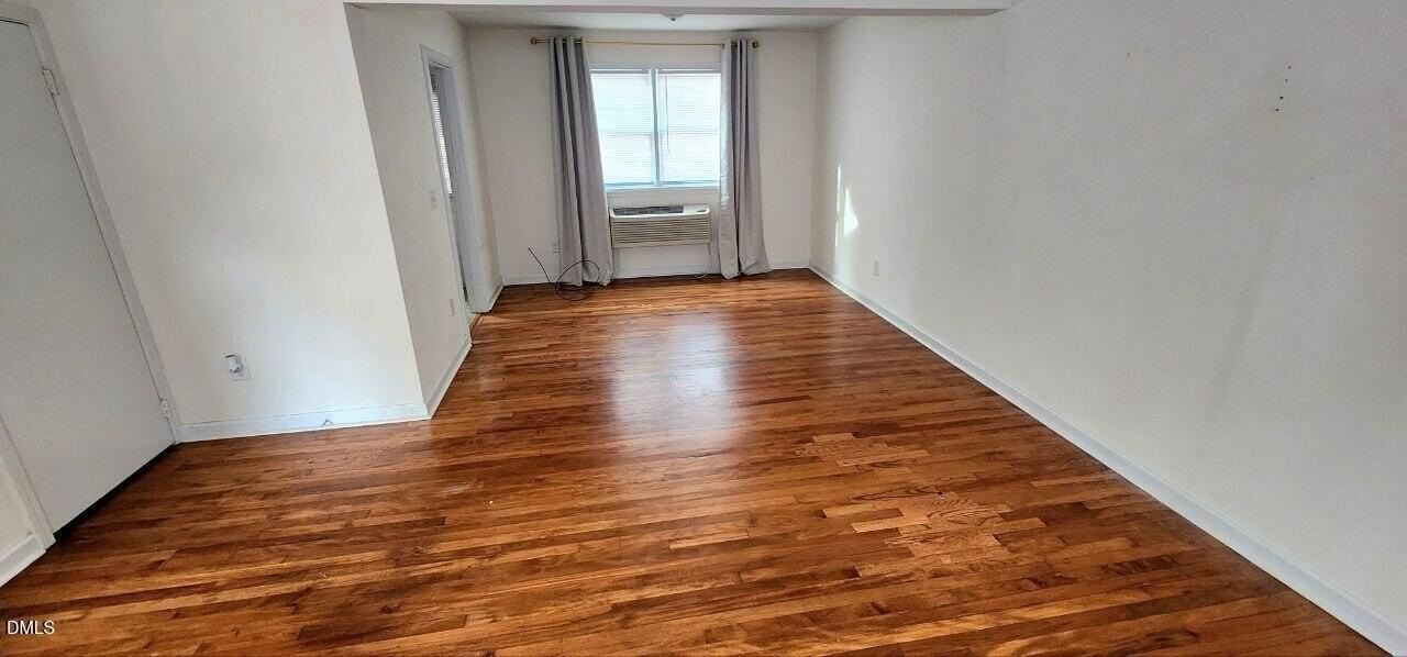 1041 Saint Marys Street - Photo 4 of 9