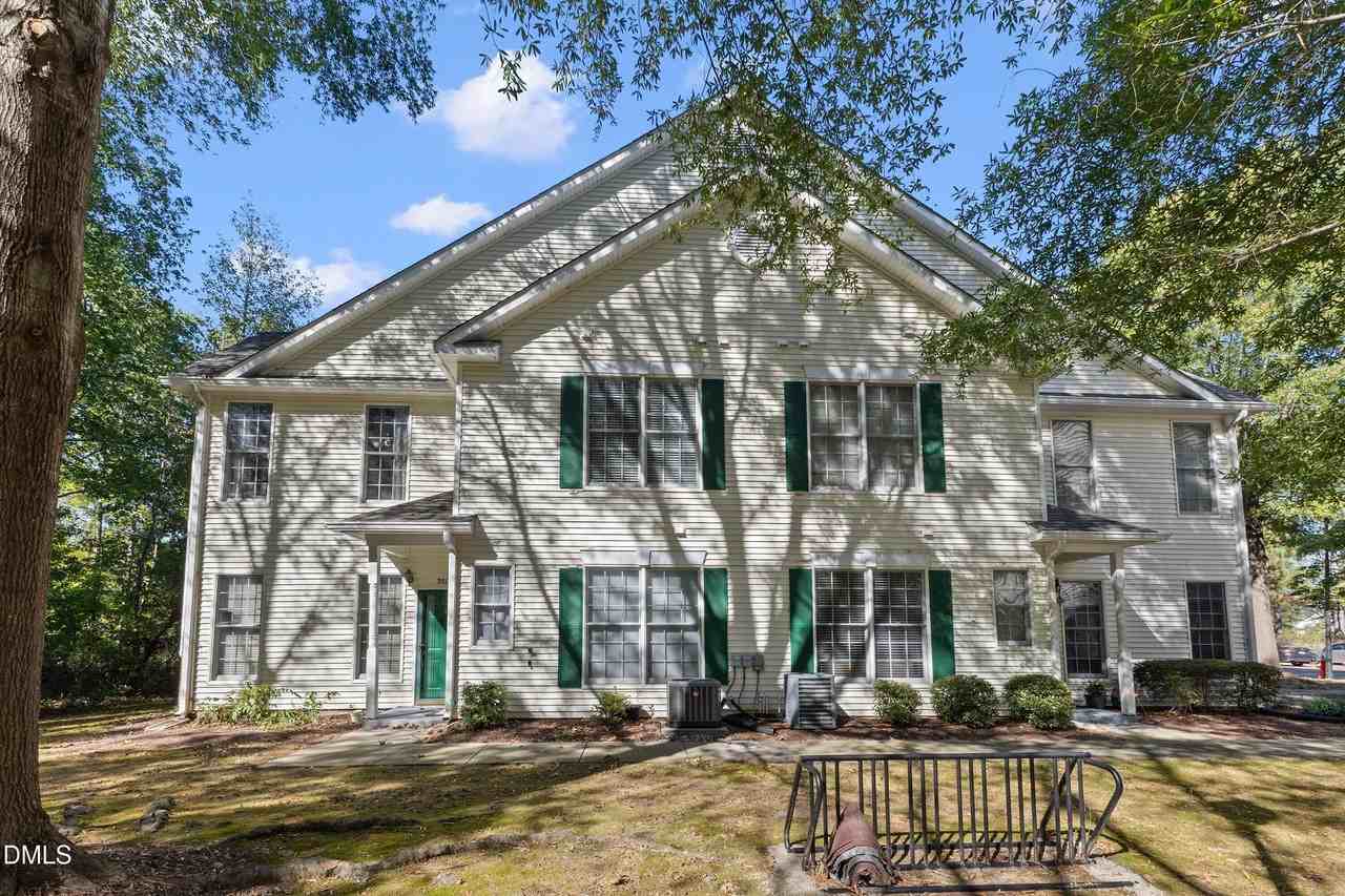 3523 Kudrow Lane - Photo 3 of 43