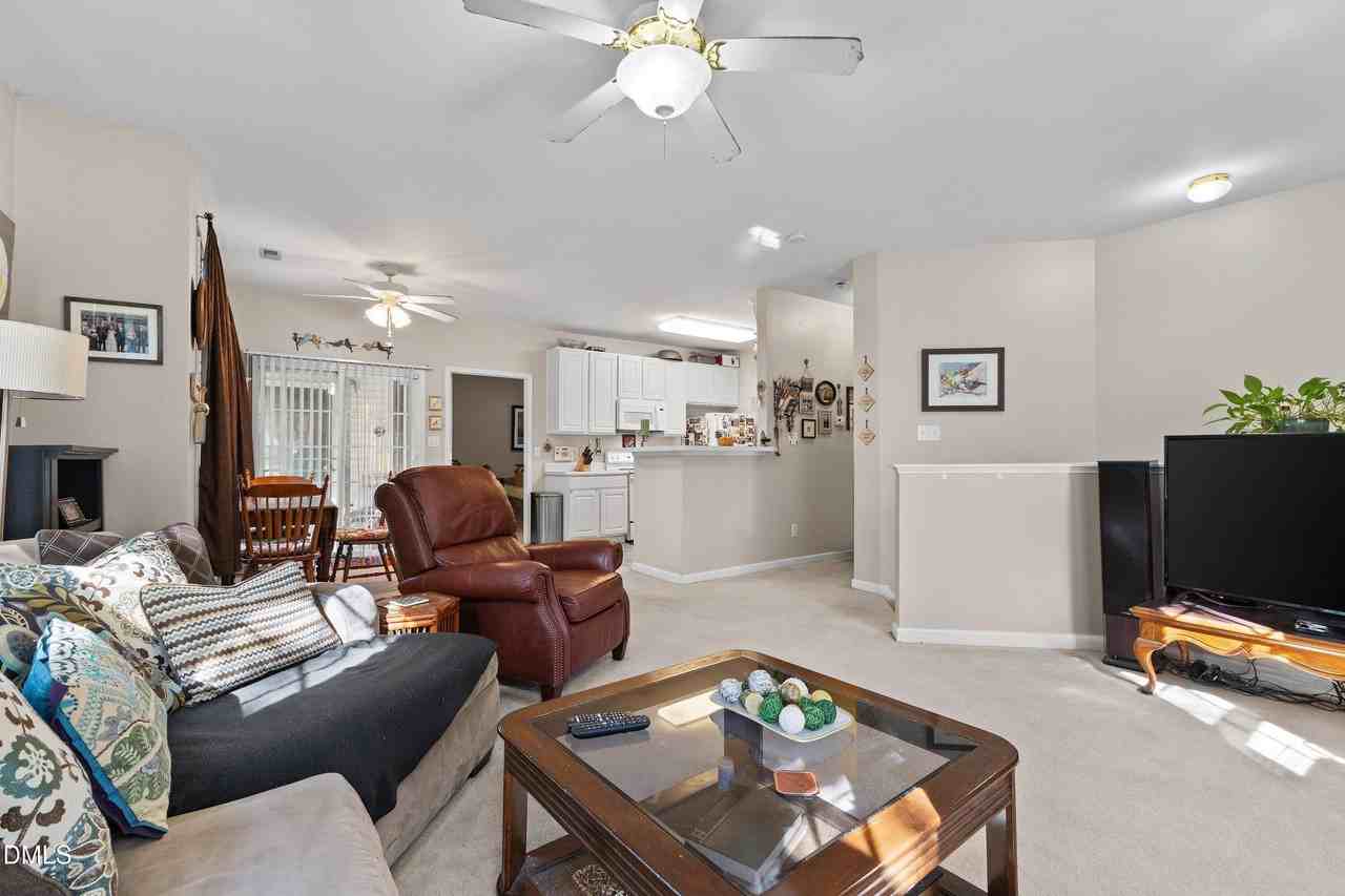 3523 Kudrow Lane - Photo 6 of 43