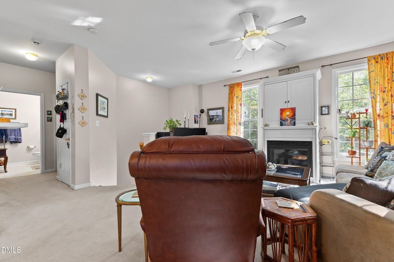 3523 Kudrow Lane - Photo 7 of 43