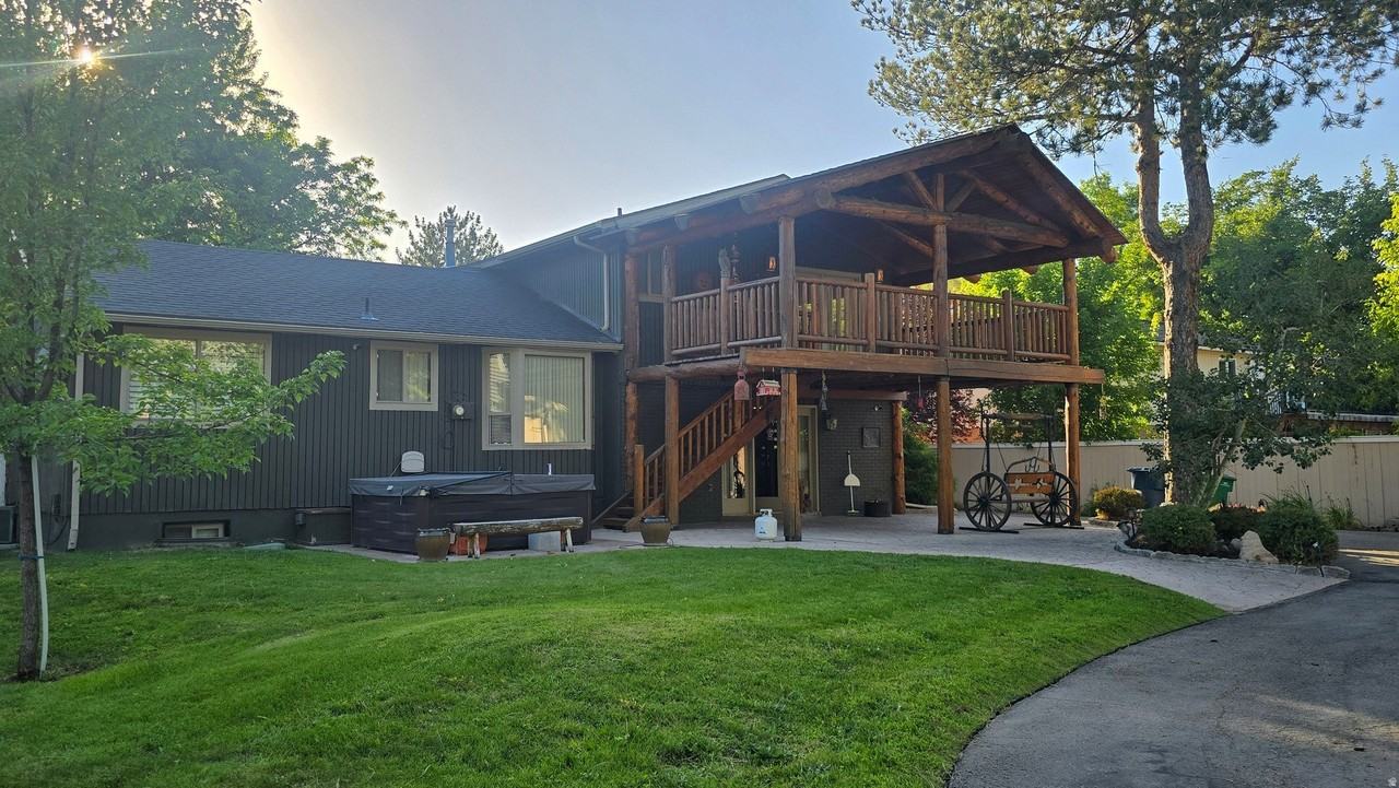 11077 South Susan Drive - Photo 2 of 20