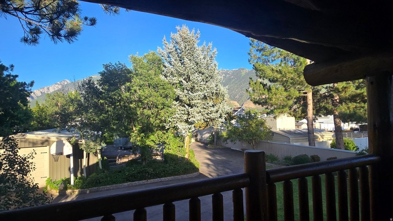 11077 South Susan Drive - Photo 3 of 20