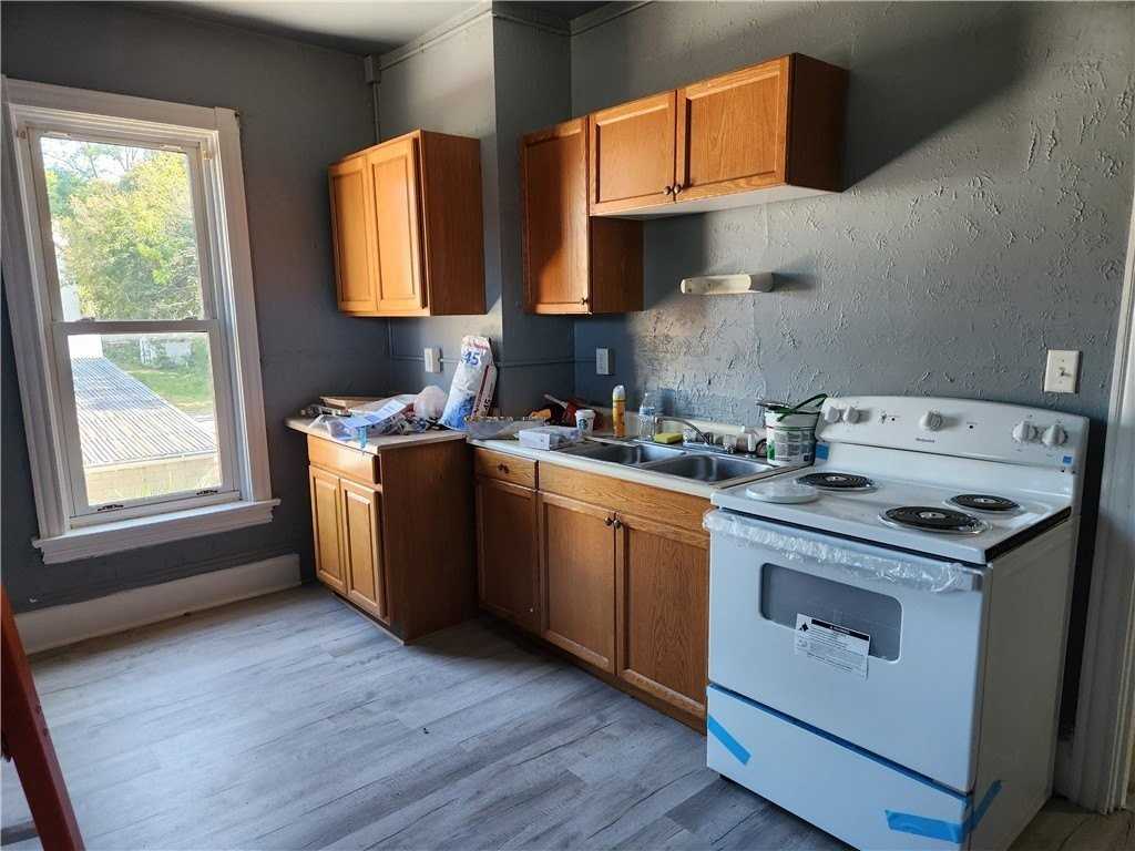 120 East 1st Avenue #201 - Photo 2 of 8