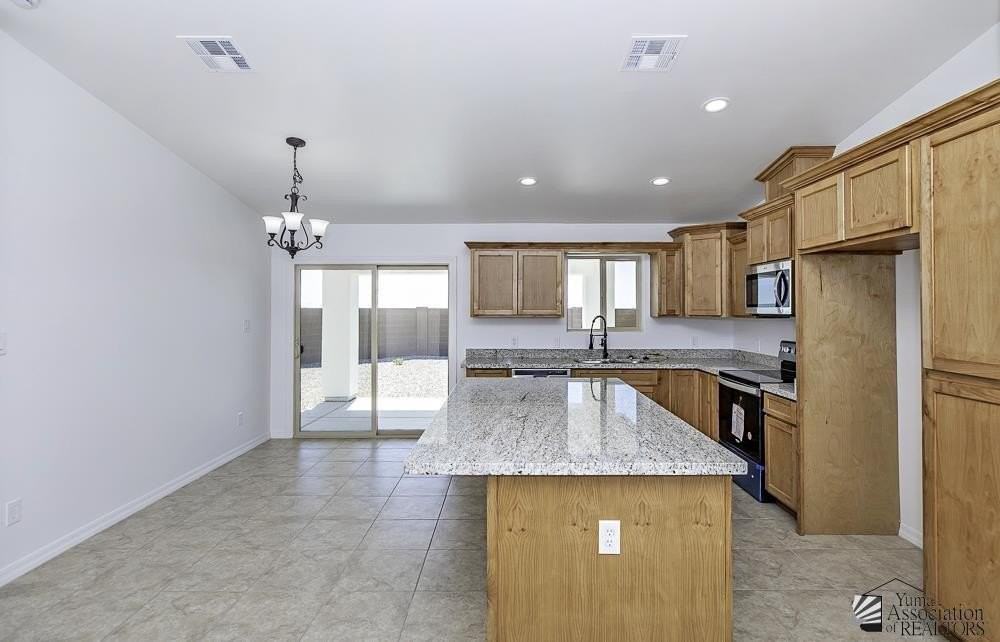 13426 S Scott Ave - Photo 6 of 31