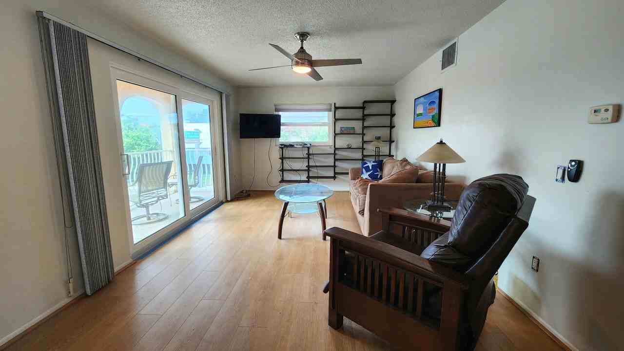 3575 Gulf Boulevard - Photo 6 of 10