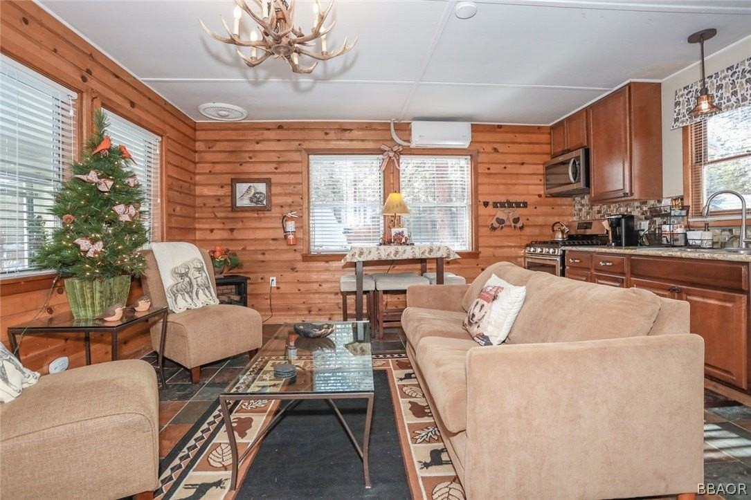 39016 Robin Road - Photo 5 of 23