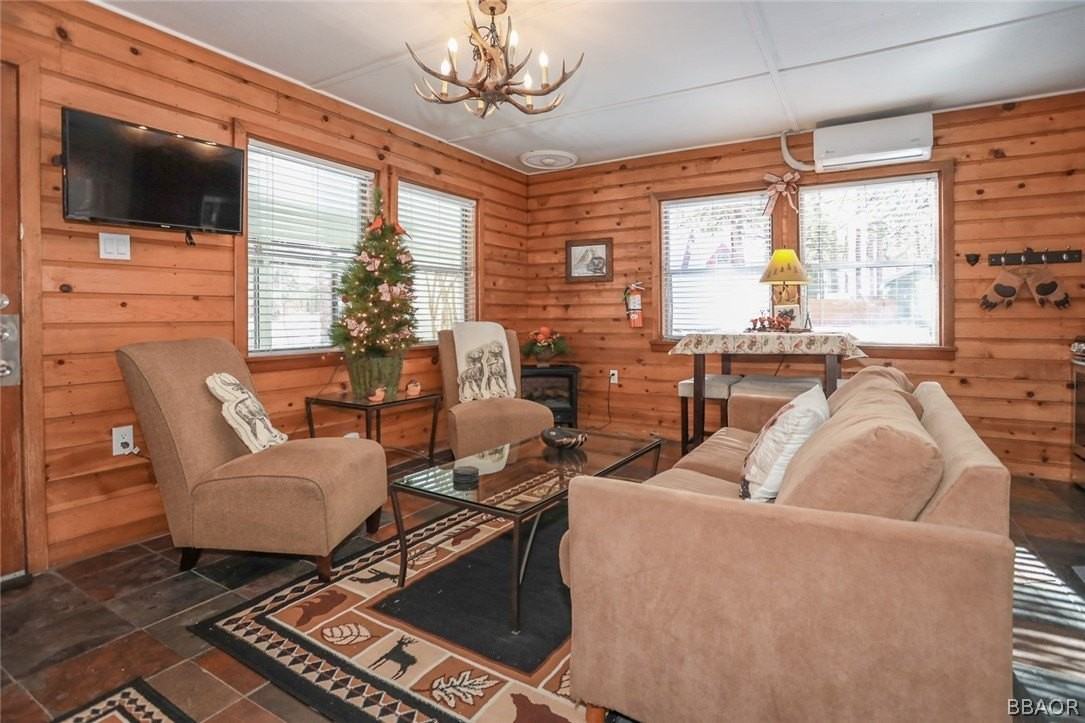 39016 Robin Road - Photo 6 of 23