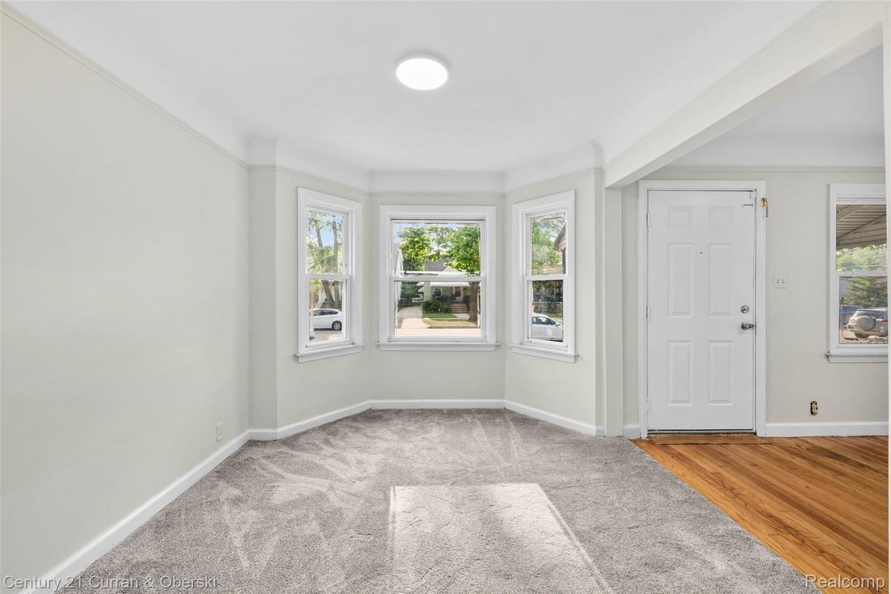 7910 Orchard Avenue - Photo 7 of 29