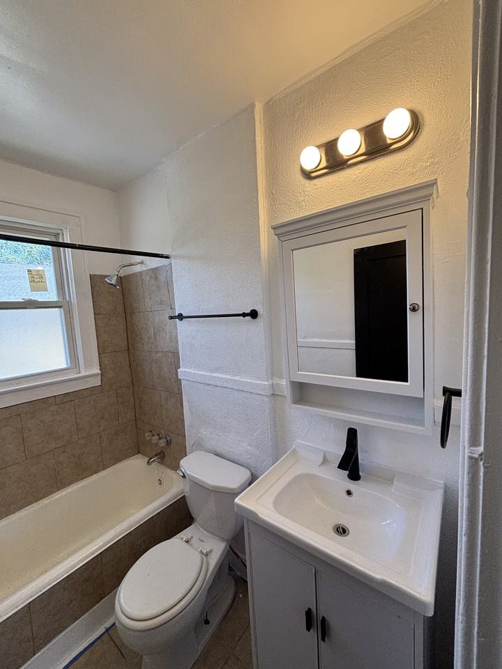 7360 Prairie Street #2E - Photo 3 of 19