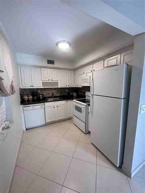 164 164 Burgundy D 164 - Photo 2 of 41