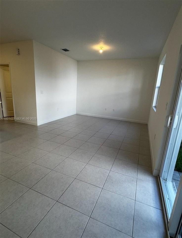 136 Southwest 184th Way #136 - Photo 6 of 17