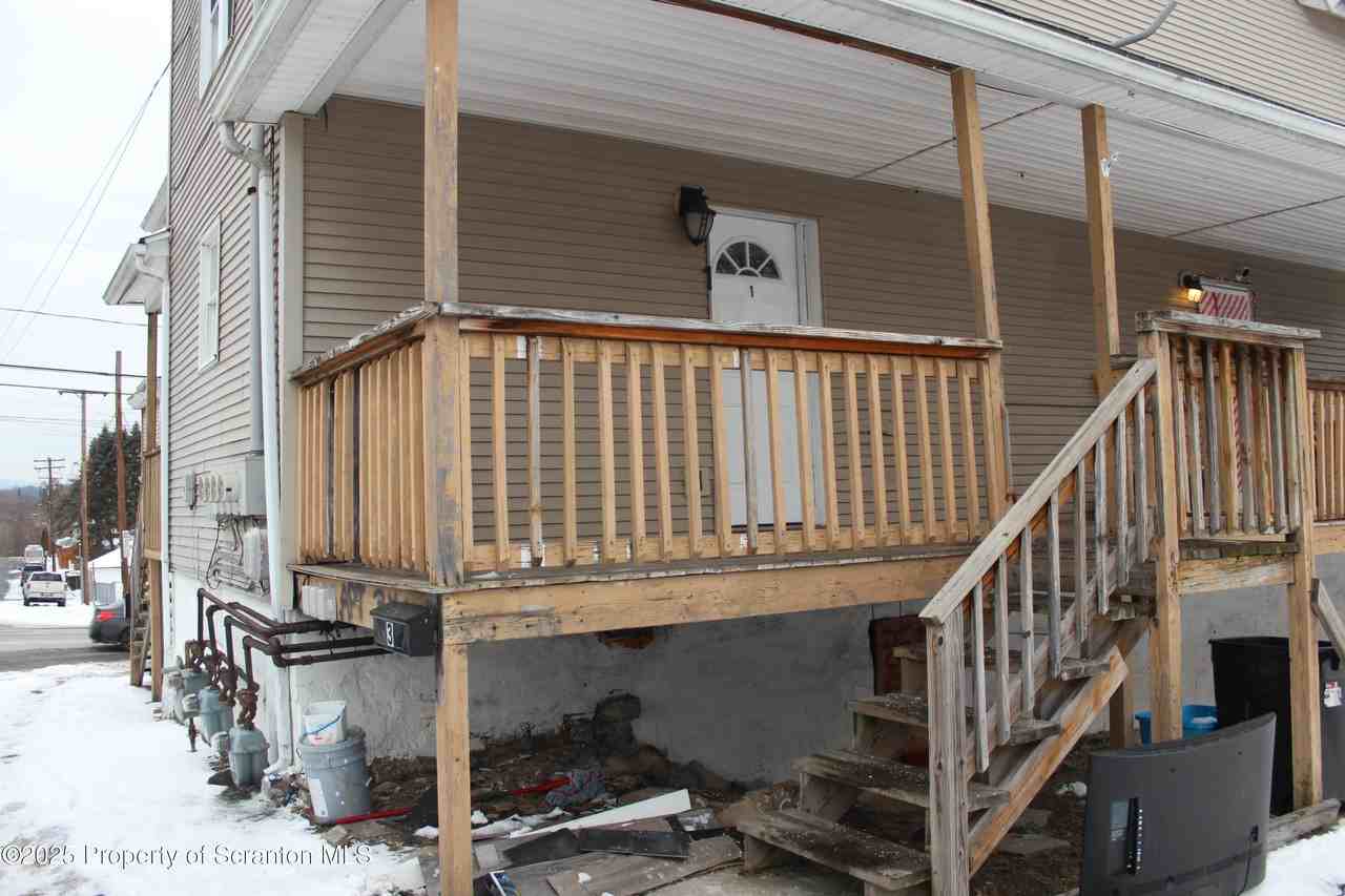 323 Union St - Photo 2 of 20