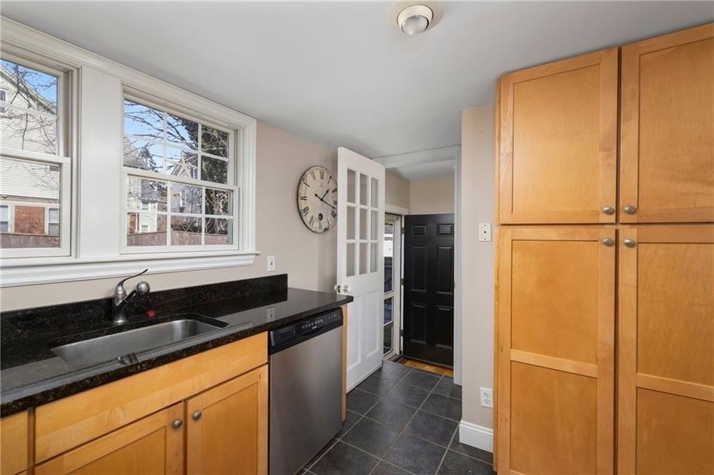 28 Extension Street - Photo 7 of 34