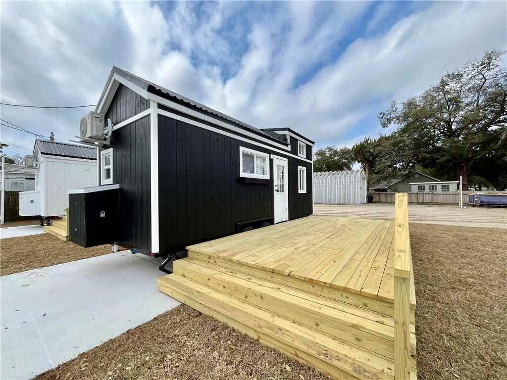 710 East 1st Street - Photo 2 of 16