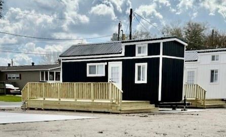 710 East 1st Street - Photo 4 of 16